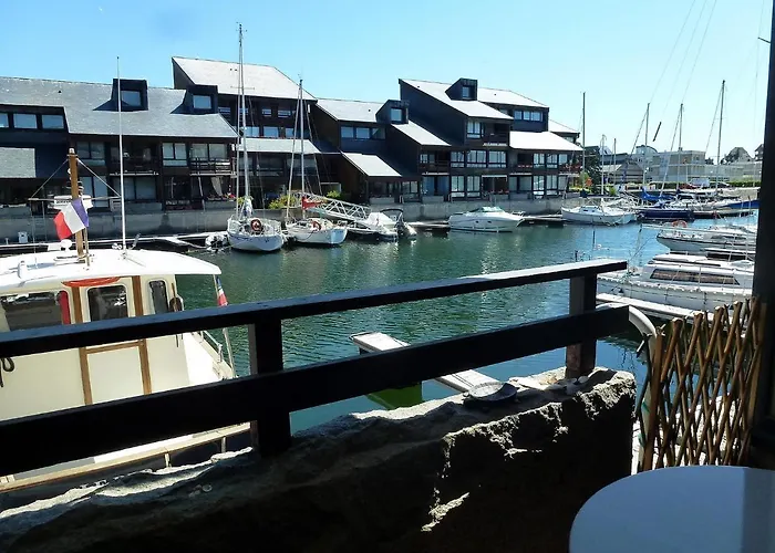 아파트 Les Marinas-7 By Interhome *