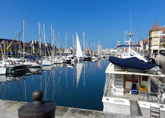 Les Marinas-7 By Interhome * 도빌