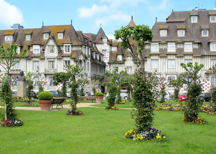 Les Marinas-7 By Interhome * 도빌