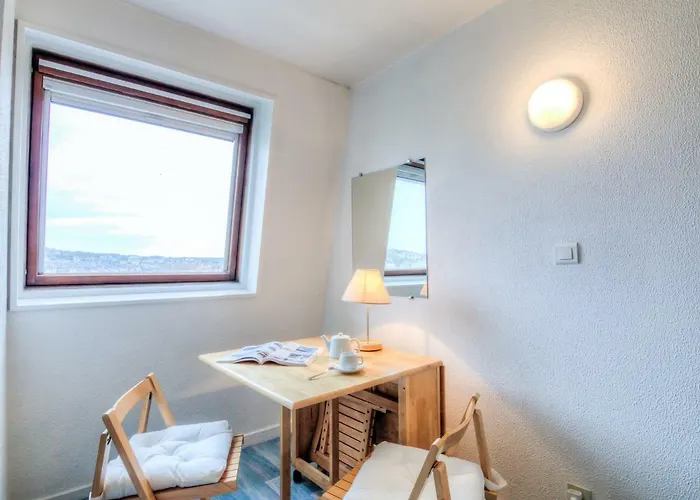 Les Marinas-7 By Interhome